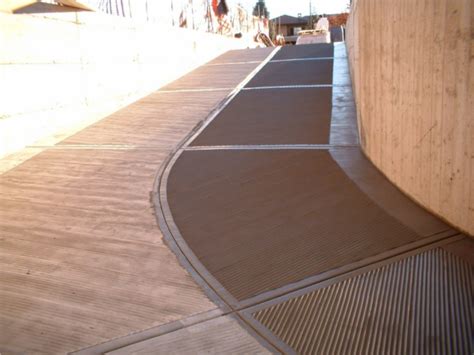 Rampa Carrabile In Gomma 2 Pezzi - 47x31x10.5 Cm, Per Auto, Moto, Furgoni, Sedie A Rotelle, Accesso A Marciapiedi E Garage