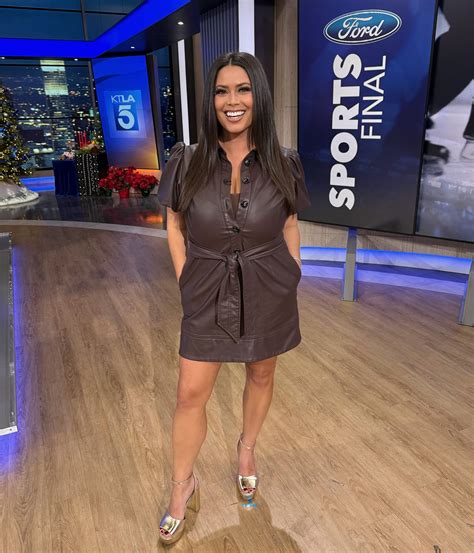 Alex Curry | Sometimes you just gotta go bright & have a ladies night to lift your mood 💚 ...