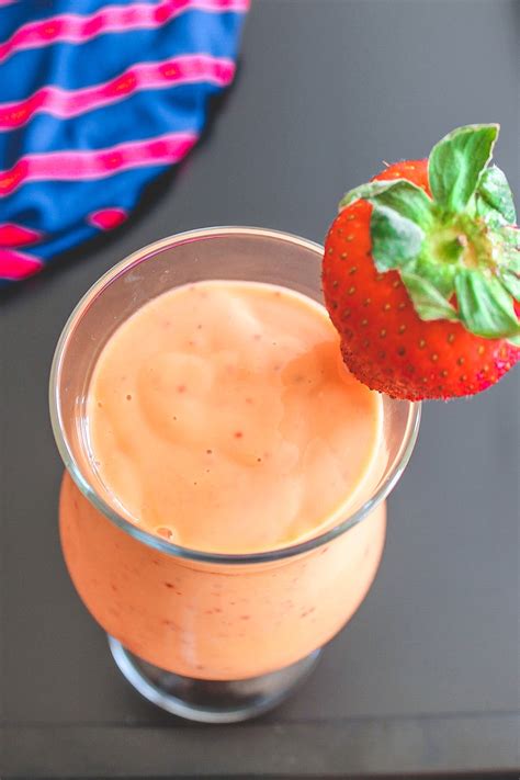 Strawberry Mango Smoothie Recipe - Spice Up The Curry