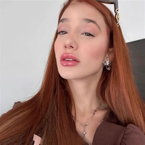 "Qué color, mi amor": el nuevo look que eligió Ángela Torres al ...