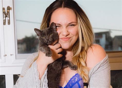 Alex Warren Pets - Celebrity Pets