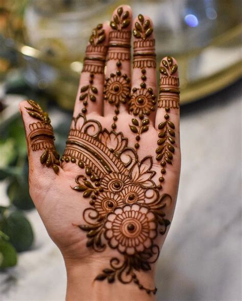 Pin di sklar su Henna tattoo ideas2024 | Mehendi, Hennè, Mehandi