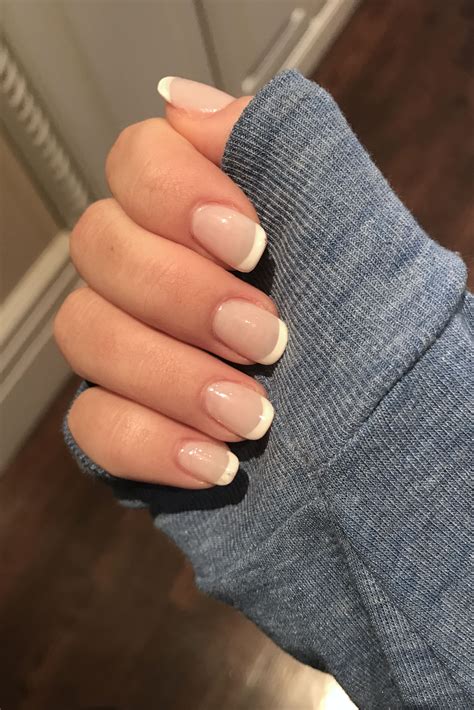 Essie waltz - classic French manicure @alyssaleibner | Short gel nails ...