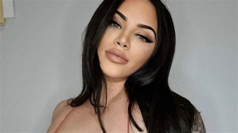 She is 27 years old and has the biggest natural breasts in the world - Telegraph - Telegraph