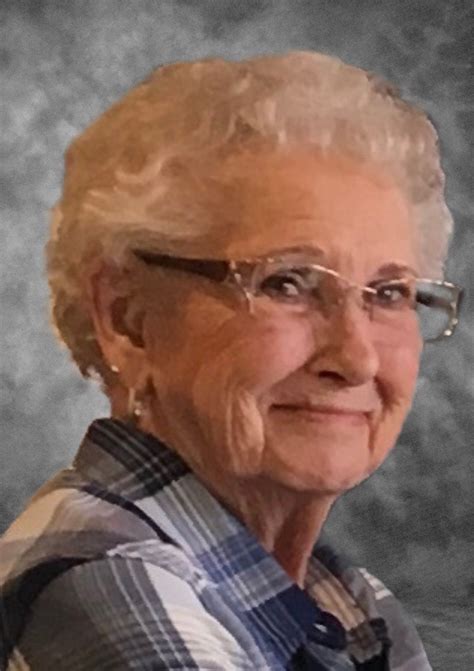 Kracl Funeral Chapels | Alyce Petersen - Schuyler, David City, Leigh