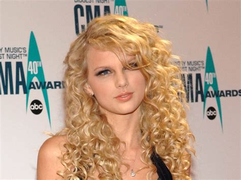 What Did Taylor Swift Look Like When She Was Young
