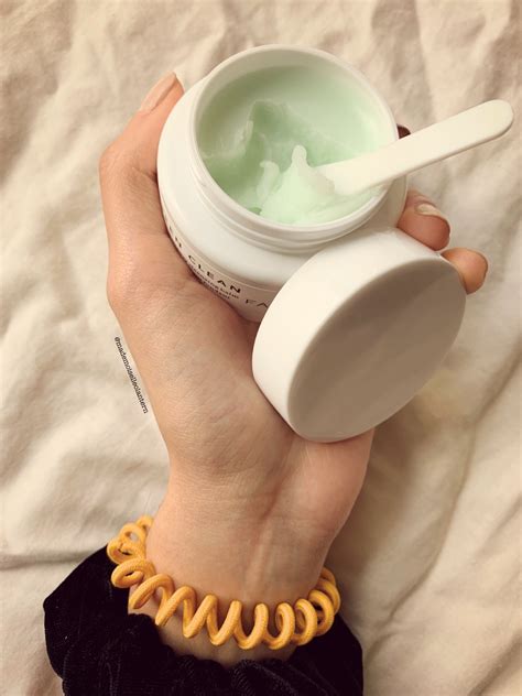 REVIEW // Green Clean Makeup Removing Cleansing Balm by Farmacy ...