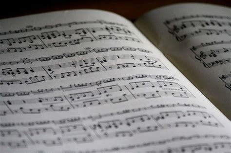Melody vs. Harmony: Similarities and Differences in Music - Unison