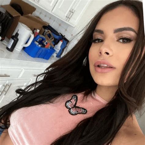 Violet Starr | Dopple.ai