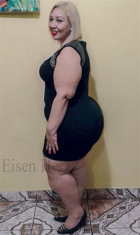 Pin de BaudEagle en SSBBW Pear views | Mujeres curvilíneas, Mujeres, Chicas