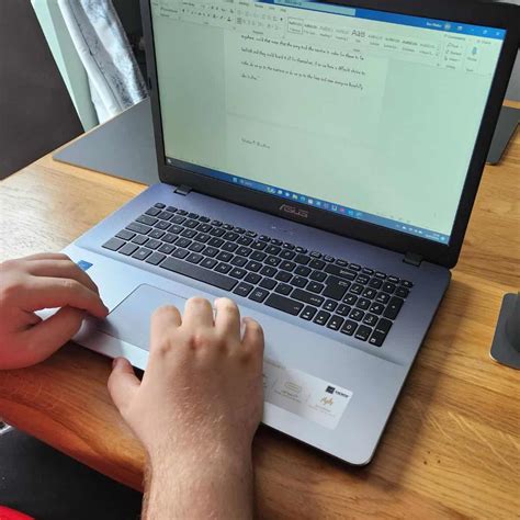 How To Choose The Right Tech For College Or University