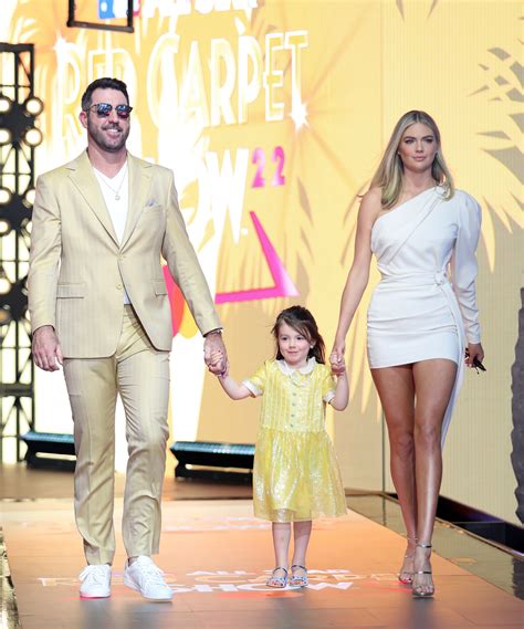 Kate Upton, Justin Verlander bring daughter Genevieve, 3, to MLB red carpet