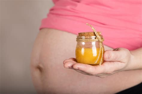 Amazing Benefits of Honey For Pregnant Women - Being The Parent