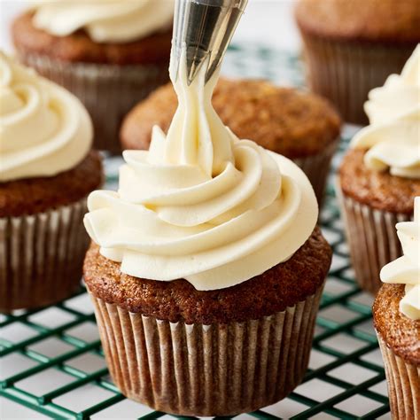 Cream Frosting: Secrets to the Perfect Sweet Finish | The Kitchenware ...