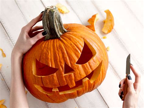 22 Brilliant Pumpkin Carving Ideas to Light Up Your Home This Halloween