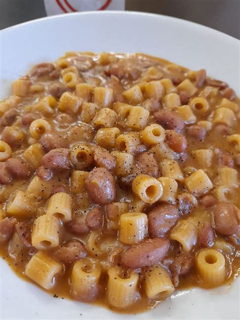Pasta e fagioli di Cannavacciuolo, Lo chef svela il segreto: "Aggiungo ...