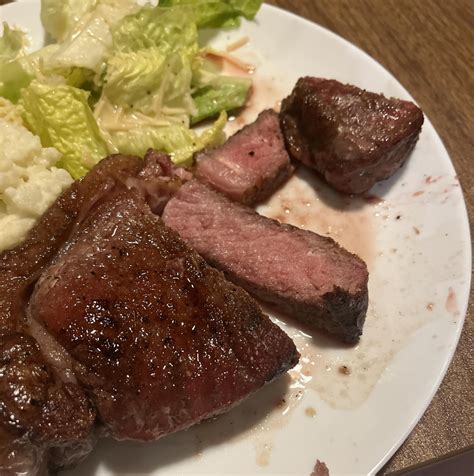My first time cooking a steak! Thank you reverse sear method!! : r ...