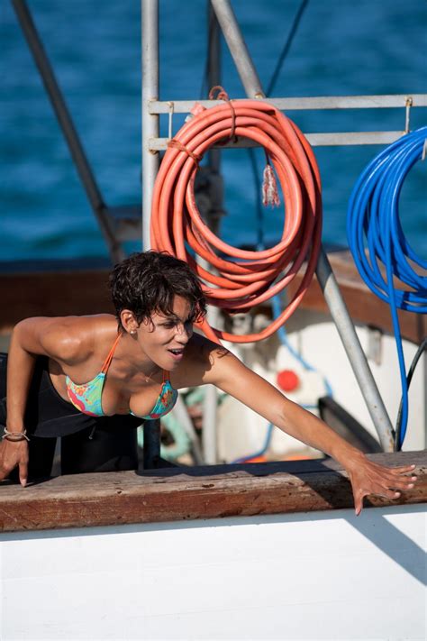 Dark Tide Picture 15