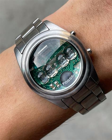 ⚡️ FOSSIL CIRCUIT LED WATCH • 340 USD included worldwide shipping fee ...