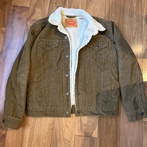 Men's Levi's brown corduroy jacket with Sherpa... - Depop