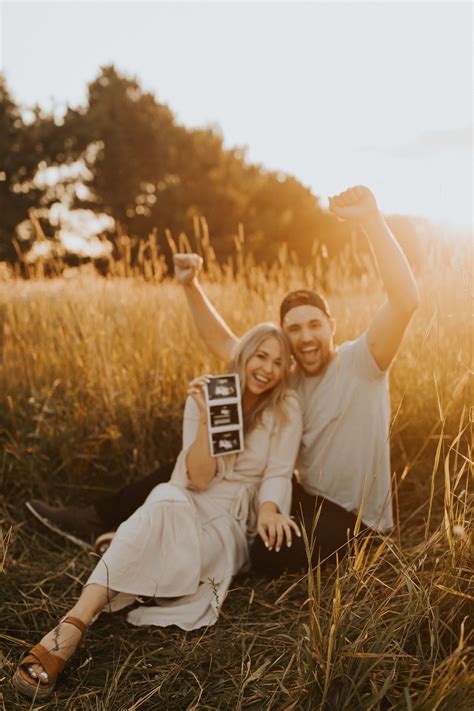 Pregnancy Announcement ideas | Baby announcement photography, Pregnancy ...