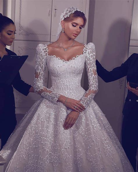 White Honeycomb And Leaves Wedding Dress | Elegant bridal dress, Gowns, Bridal couture