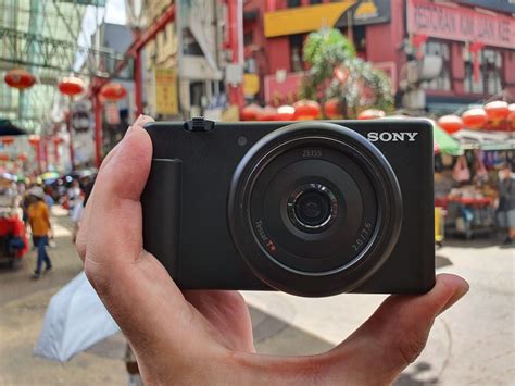 Sony ZV-1F review - Pocket-sized vlogger camera delight | Hitech Century