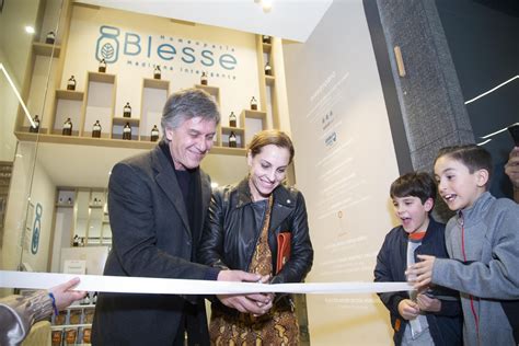 Marina de Tavira y Rafael Sánchez Navarro inauguran tienda