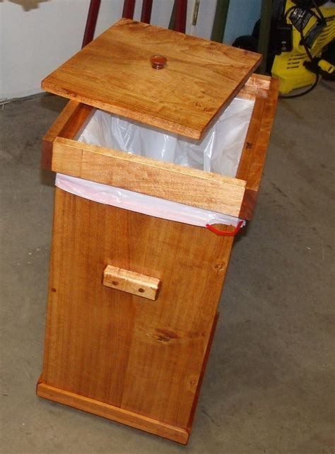 Wooden Kitchen Garbage Can with Lid