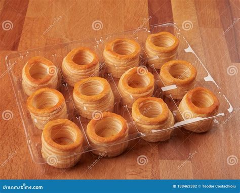 Vol-au-vent: Empty Puff Pastry Shells Stock Photo - Image of volauvent ...