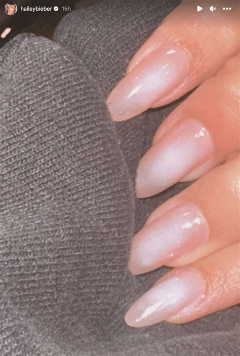 Hailey Bieber's Pink Velvet Nails Are the Soft Mani You'll Want to Try ...