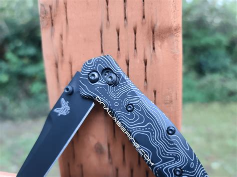 Benchmade 940 Osborne – Topographic Map – Laser Engraved DLC Titanium ...