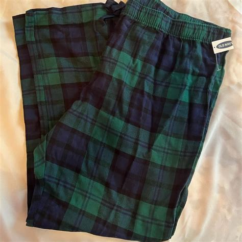 Old Navy Fleece Pants. Size XL. NWT | Green pajama pants, Black pajama ...