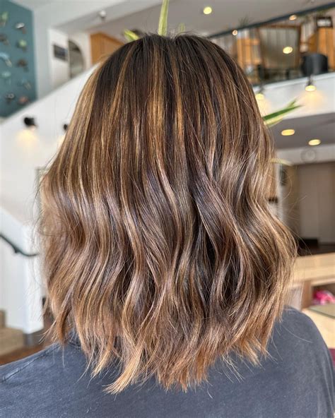 20+ Brown Hairdos with Sunkissed Highlights | Short light brown hair ...
