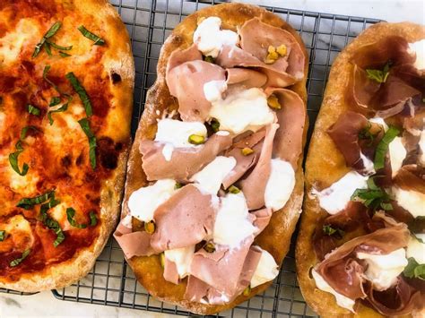 What Is Pinsa? - All About Rome's Healthy Pizza - Eating Around Italy