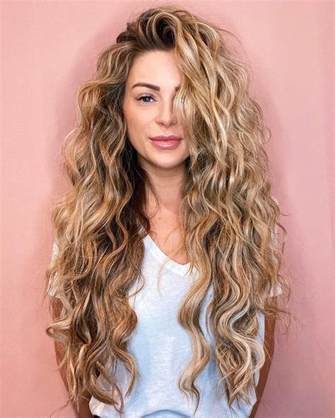 The Top 35 Hairstyles for Long Blonde Hair in 2021 - Johnson Vidn1966