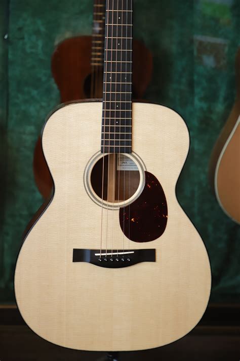 Santa Cruz OM Walnut – McCabe's Guitar Shop