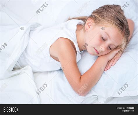 Cute Six Year Old Girl Image & Photo (Free Trial) | Bigstock