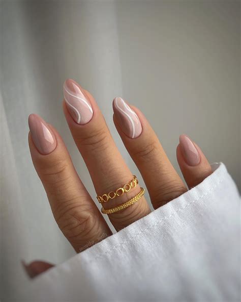 25+ Trending Fall Nail Ideas Everyone Are Talking About in 2024 – CreativeBooster