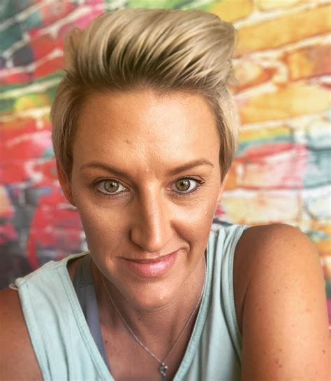 🫶🏻 Be brave. Even if you’re... - Jessica Everett-Ellerman | Facebook