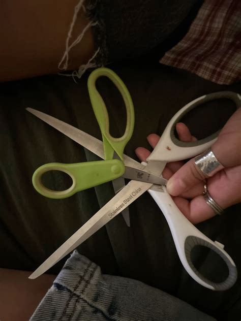 wlw, wlw pics, wlw core, wlw aesthetic, wlw couple, lesbian, sapphic, scissoring, scissor meme ...