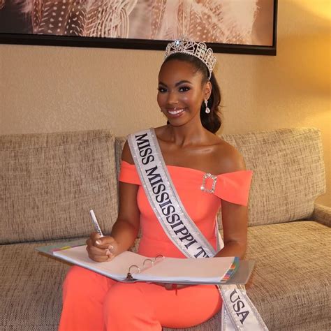 Maddie Oliphant Becomes First Black Miss Mississippi Teen USA