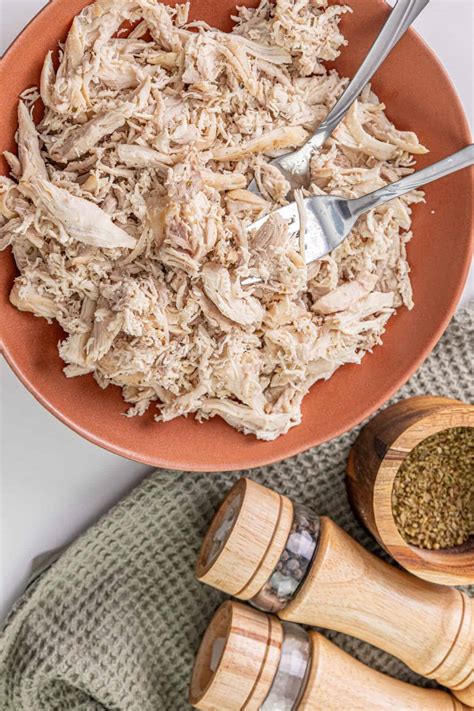 Shredded Chicken in the Oven | Baked Bree