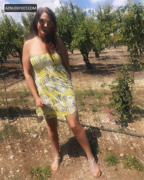 MARIA ELENA GRAY Feet - AZNudeFeet