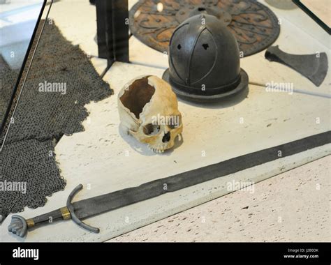 Coat of mail hi-res stock photography and images - Alamy