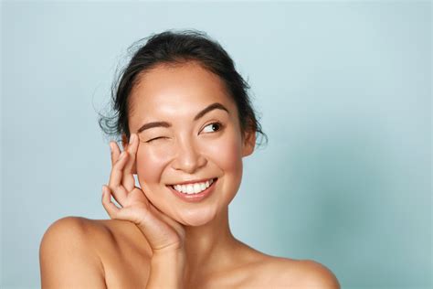Why Are There Spider Veins Under The Eyes? - Vein Center Doctor