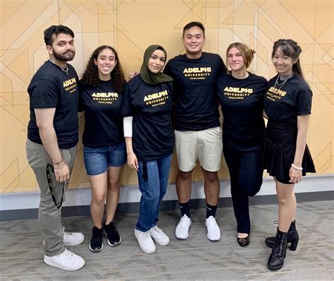 Leadership | Honors College Deans and Faculty | Adelphi University