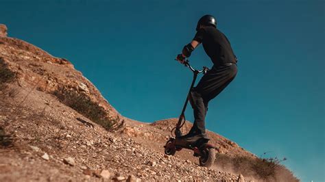 How to Make Your Electric Scooter Go Faster? - Varla Scooter
