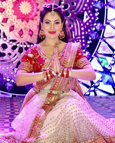 TMKOC Desi Vs Videsi Fashion Battle: Munmun Dutta in red and white ...