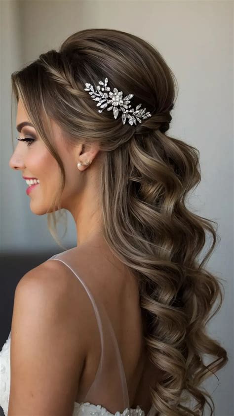 Timeless Elegance: 11 Down Bridal Hairstyles for the Modern Bride ...